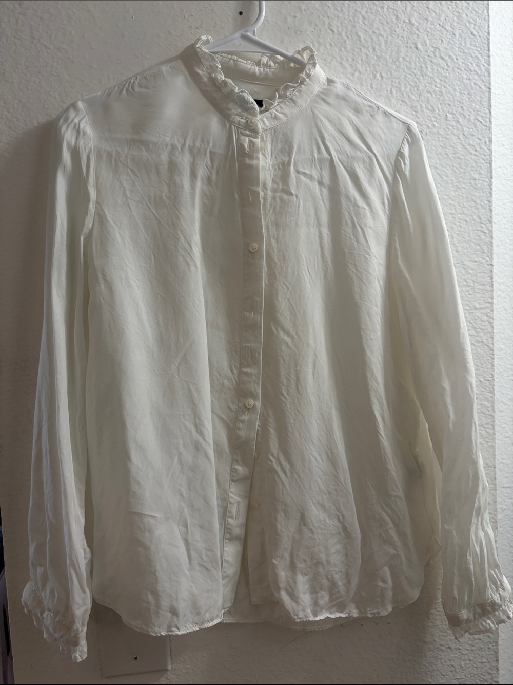 Classic White Ruffle Collar blouse size M